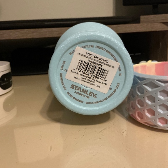 STANLEY POWDER BLUE CRUSH NEW - Picture 7 of 7